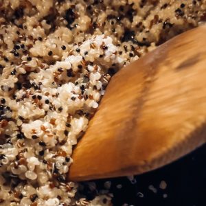 Caramelizing cooked Quinoa